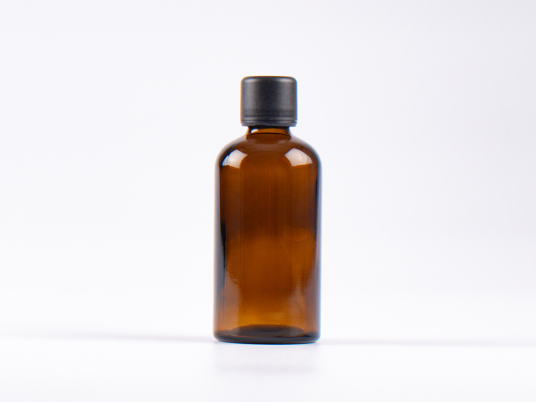 Braunglasflasche 100ml, mit Schraubverschluss & Giessring